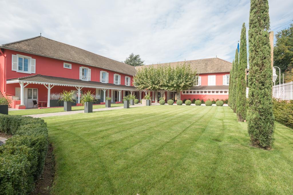 Les Maritonnes Parc & Vignoble Hotel Romaneche-Thorins Exterior photo