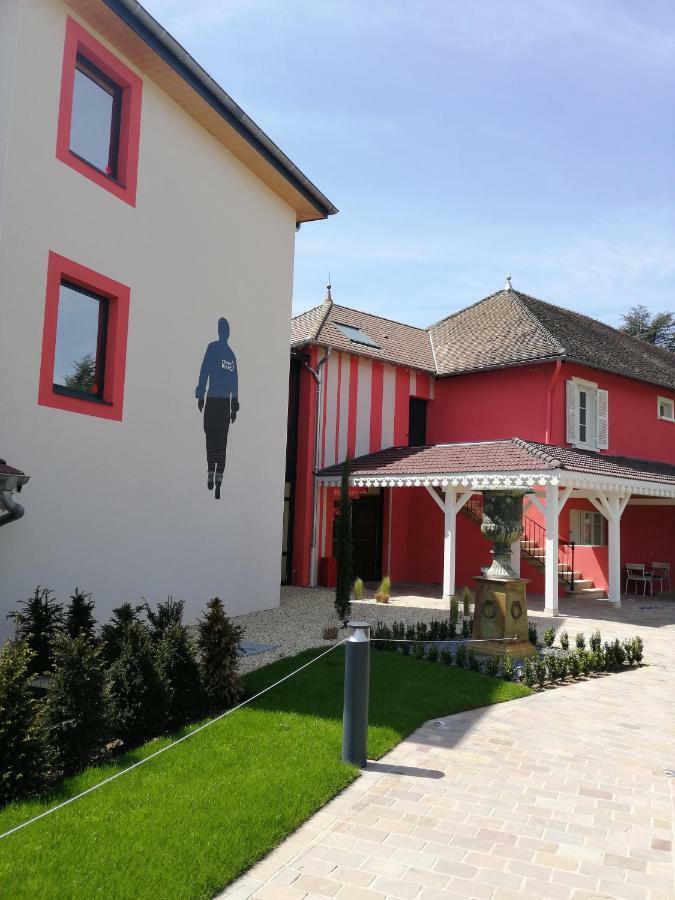 Les Maritonnes Parc & Vignoble Hotel Romaneche-Thorins Exterior photo